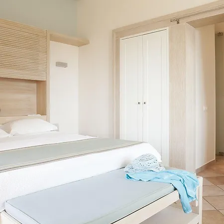 מלון Dionysos Village Marmaris 3*