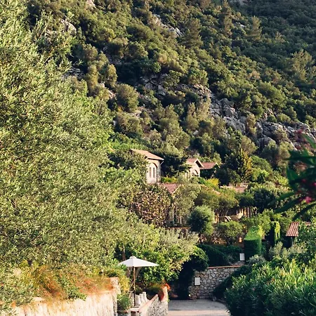 Dionysos Hotel
