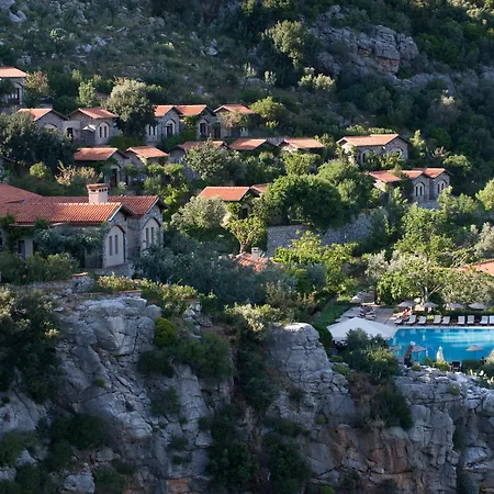 Dionysos Hotel 3*